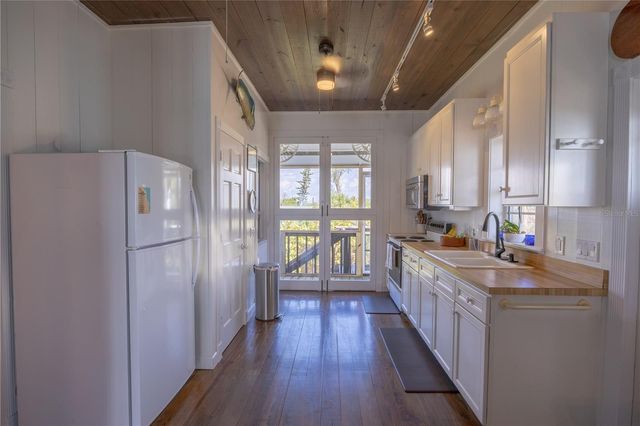 8796 GRAND AVENUE, Placida, FL 33946