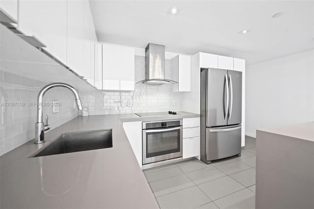 1600 NE 1st Avenue 2420, Miami, FL 33132