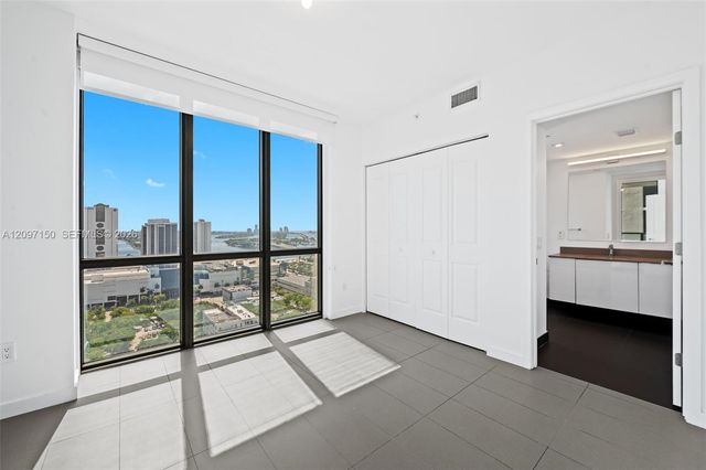 1600 NE 1st Avenue 2420, Miami, FL 33132