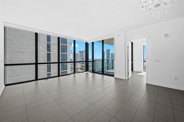 1600 NE 1st Avenue 2420, Miami, FL 33132