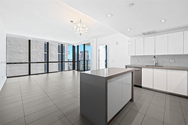 1600 NE 1st Avenue 2420, Miami, FL 33132