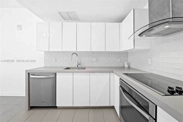 1600 NE 1st Avenue 2420, Miami, FL 33132