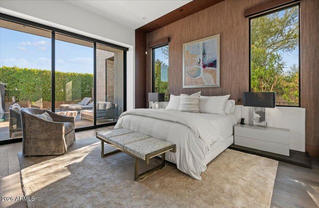 6982 E JOSHUA TREE Lane, Paradise Valley, AZ 85253