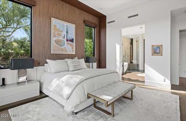 6982 E JOSHUA TREE Lane, Paradise Valley, AZ 85253