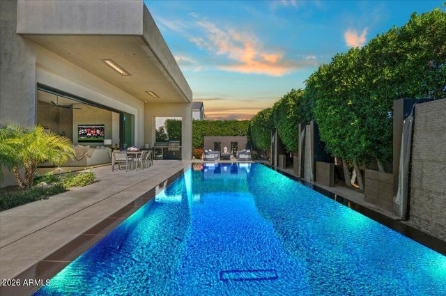 6982 E JOSHUA TREE Lane, Paradise Valley, AZ 85253