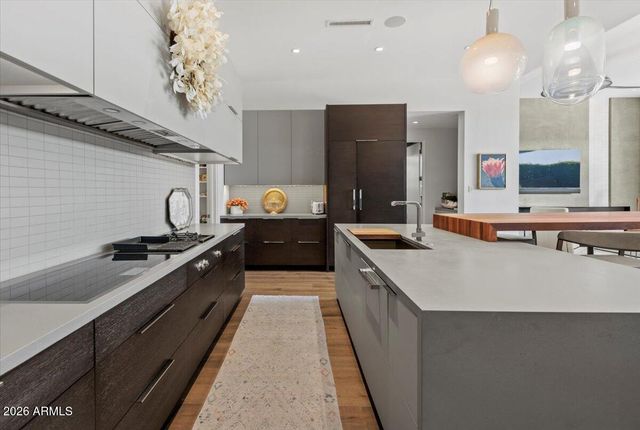 6982 E JOSHUA TREE Lane, Paradise Valley, AZ 85253