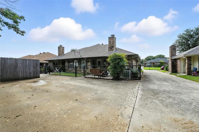 5215 Wild Horse Court, Arlington, TX 76017