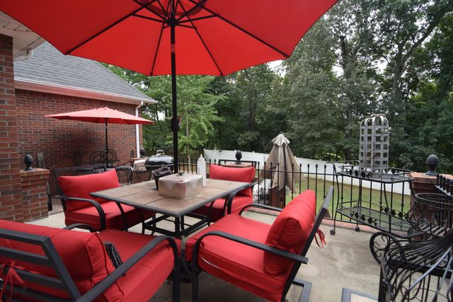 405 Ashcreek Road, Paducah, KY 42001