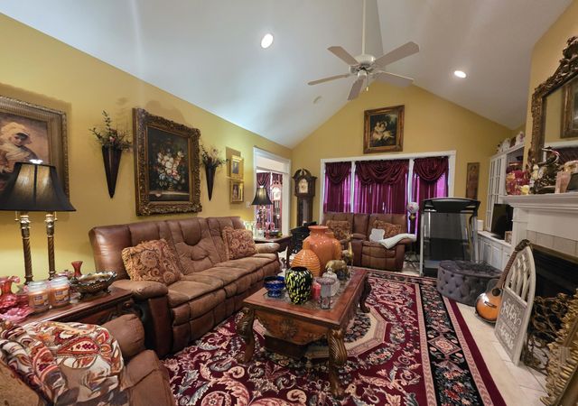 405 Ashcreek Road, Paducah, KY 42001