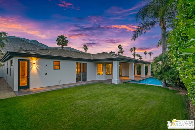 2438 S Caliente Drive, Palm Springs, CA 92264
