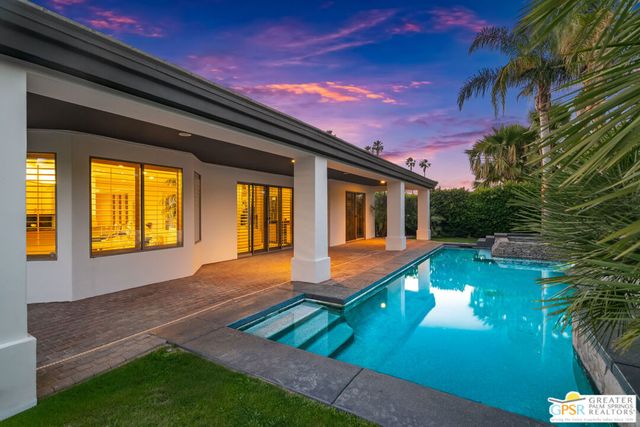 2438 S Caliente Drive, Palm Springs, CA 92264