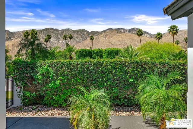 2438 S Caliente Drive, Palm Springs, CA 92264