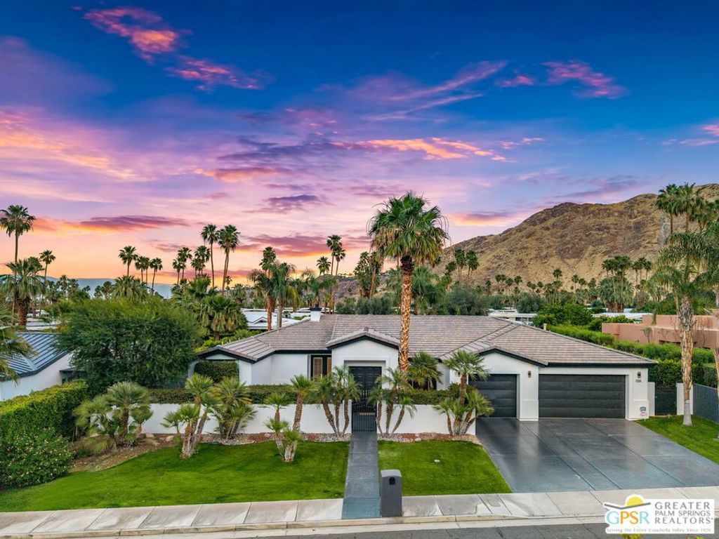 2438 S Caliente Drive, Palm Springs, CA 92264