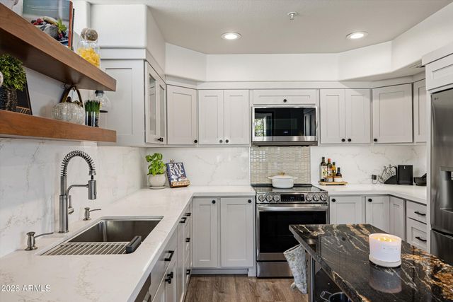 7400 E GAINEY CLUB Drive 208, Scottsdale, AZ 85258