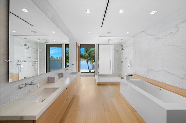 126 W San Marino Dr, Miami Beach, FL 33139