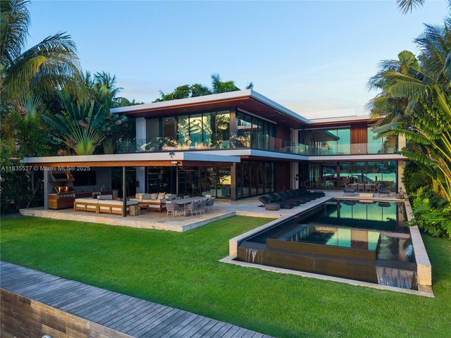 126 W San Marino Dr, Miami Beach, FL 33139