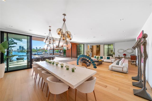 126 W San Marino Dr, Miami Beach, FL 33139