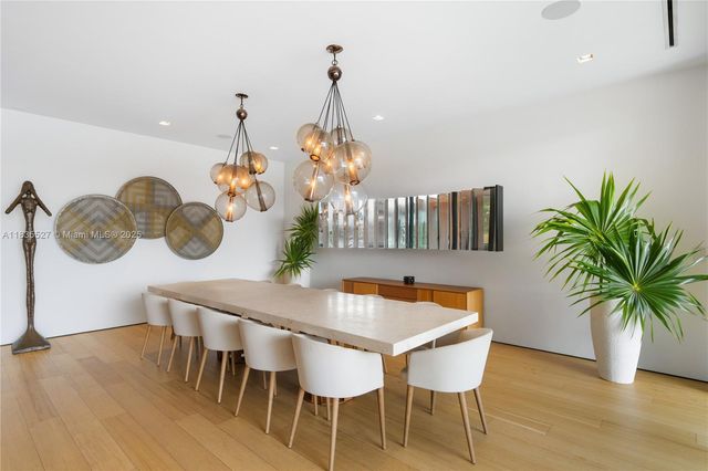 126 W San Marino Dr, Miami Beach, FL 33139