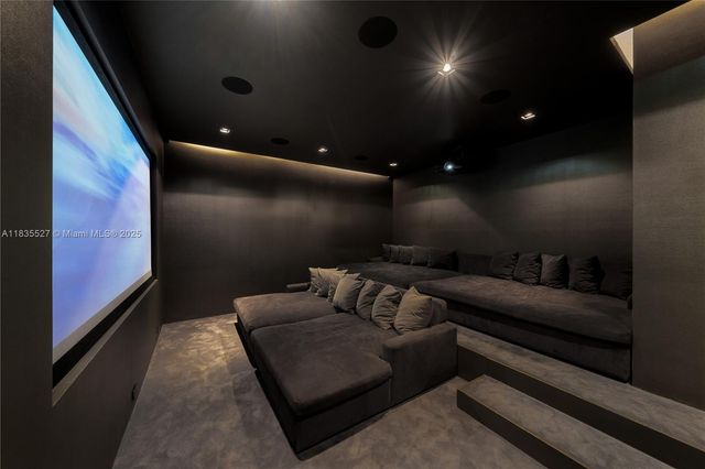 126 W San Marino Dr, Miami Beach, FL 33139