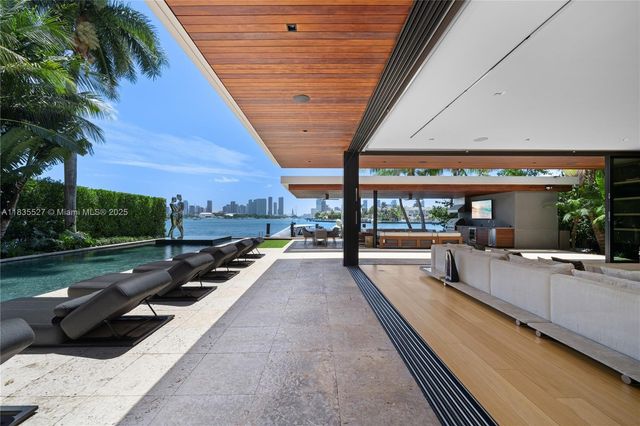 126 W San Marino Dr, Miami Beach, FL 33139