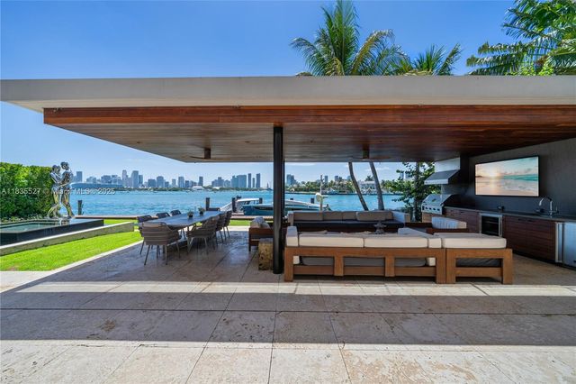 126 W San Marino Dr, Miami Beach, FL 33139