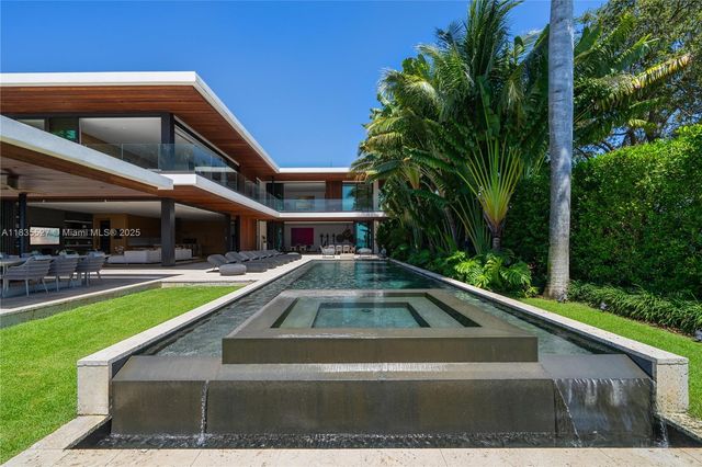 126 W San Marino Dr, Miami Beach, FL 33139