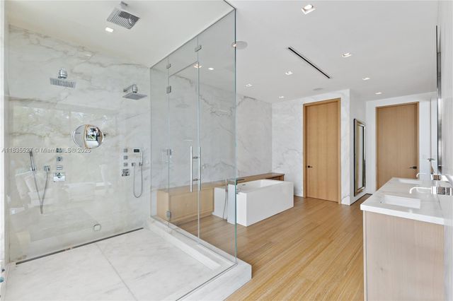 126 W San Marino Dr, Miami Beach, FL 33139