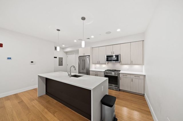 488 Dorchester Ave 3D, Boston, MA 02127