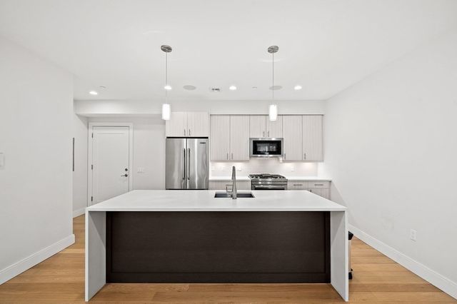 488 Dorchester Ave 3D, Boston, MA 02127