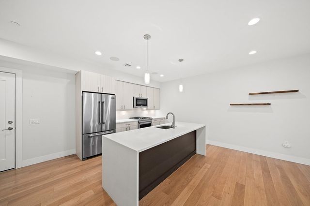 488 Dorchester Ave 3D, Boston, MA 02127