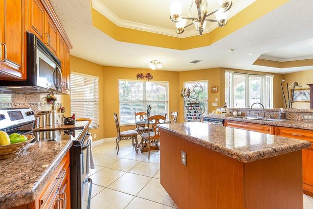 15226 SW 29th Ter, Miami, FL 33185