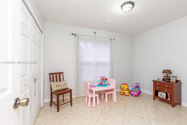 15226 SW 29th Ter, Miami, FL 33185