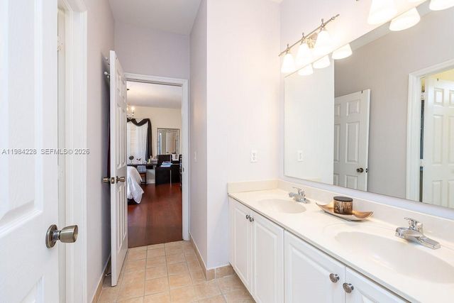 15226 SW 29th Ter, Miami, FL 33185