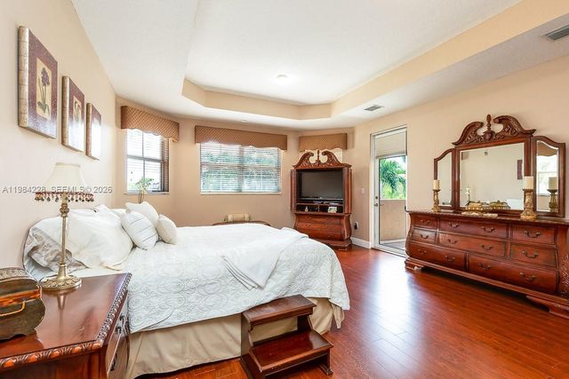 15226 SW 29th Ter, Miami, FL 33185