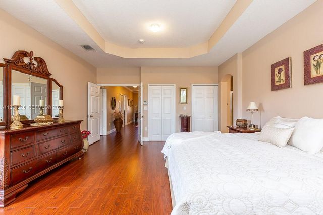 15226 SW 29th Ter, Miami, FL 33185