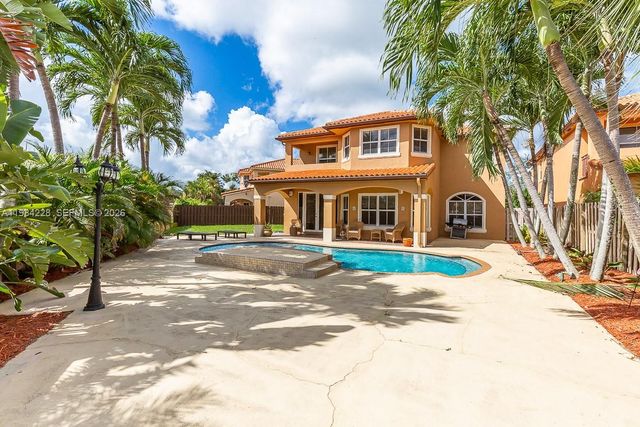 15226 SW 29th Ter, Miami, FL 33185