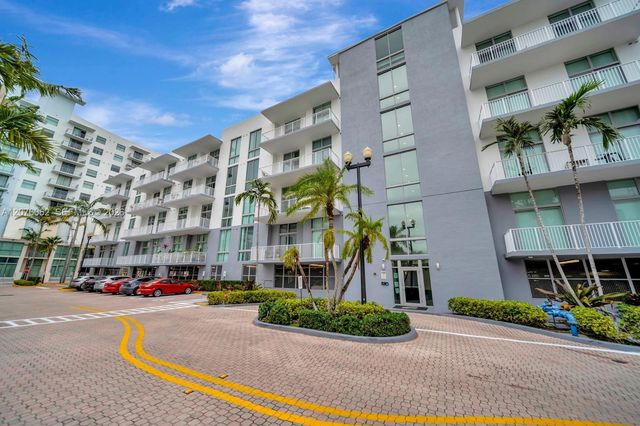 2100 Van Buren Street 216, Hollywood, FL 33020