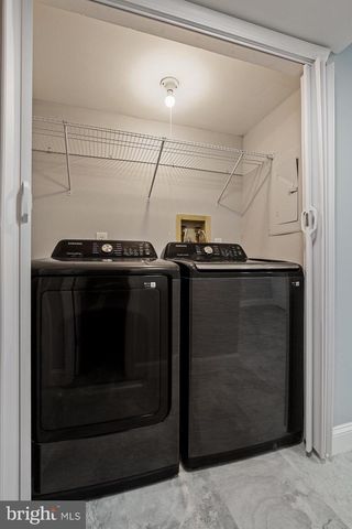 26 KNOLL DR, Blackwood, NJ 08012