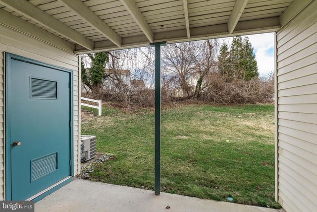 26 KNOLL DR, Blackwood, NJ 08012