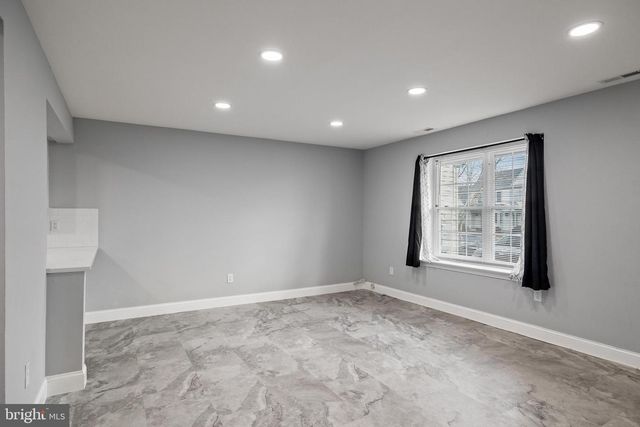 26 KNOLL DR, Blackwood, NJ 08012