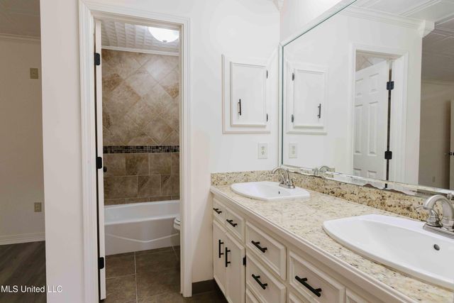 61 Sunline Drive, Brandon, MS 39042