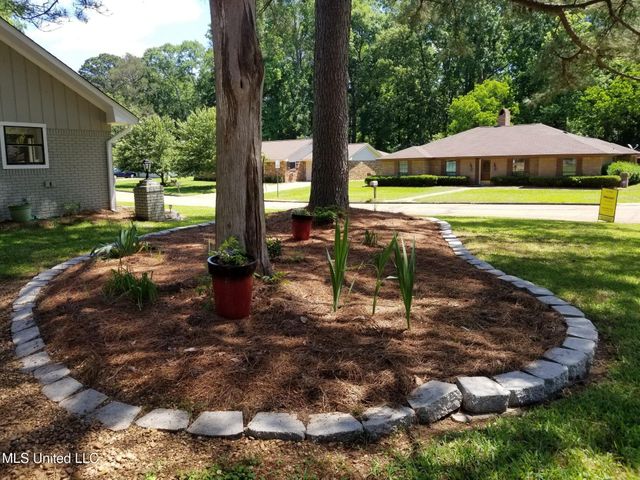 61 Sunline Drive, Brandon, MS 39042
