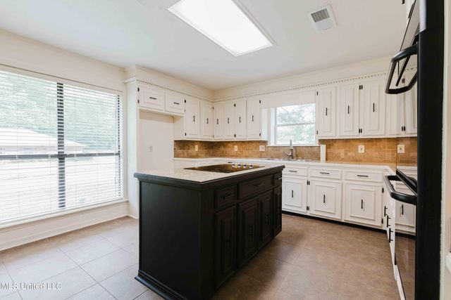 61 Sunline Drive, Brandon, MS 39042