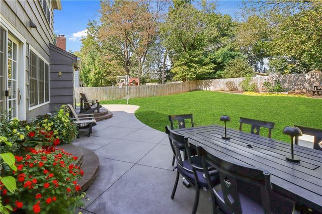 4404 W 91st Street, Prairie Village, KS 66207