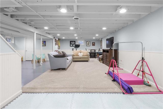 4404 W 91st Street, Prairie Village, KS 66207