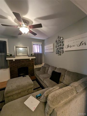 4113 Nebraska Avenue, St Louis, MO 63118