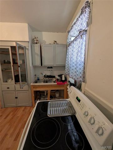 4113 Nebraska Avenue, St Louis, MO 63118