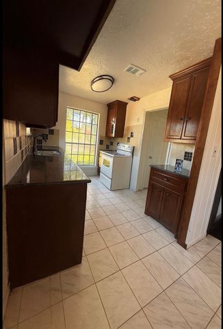 12335 Huntington Field Drive, Houston, TX 77099