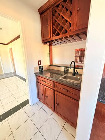 12335 Huntington Field Drive, Houston, TX 77099