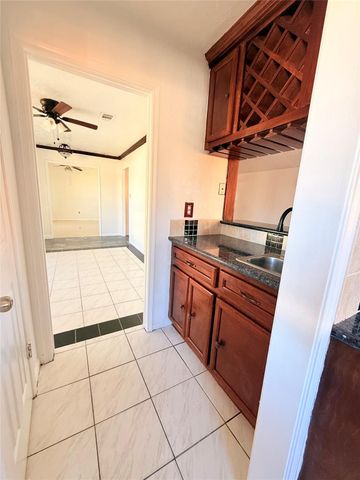 12335 Huntington Field Drive, Houston, TX 77099